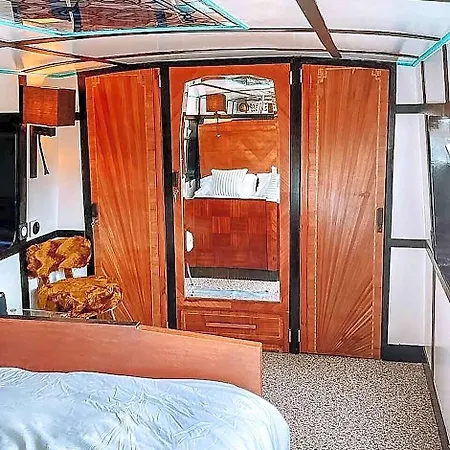 Luxury The Gatsby Bus Un Voyage Experience 4*